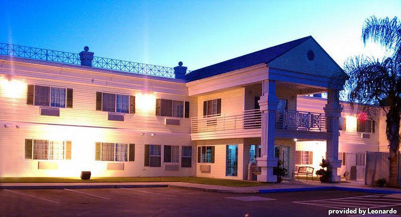 Best Western Americana Dinuba Buitenkant foto